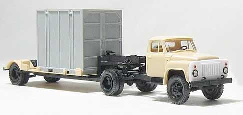 GAZ-52-06 tractor with 5T. container trailer<br /><a href='images/pictures/MiniaturModelle/039321.jpg' target='_blank'>Full size image</a>